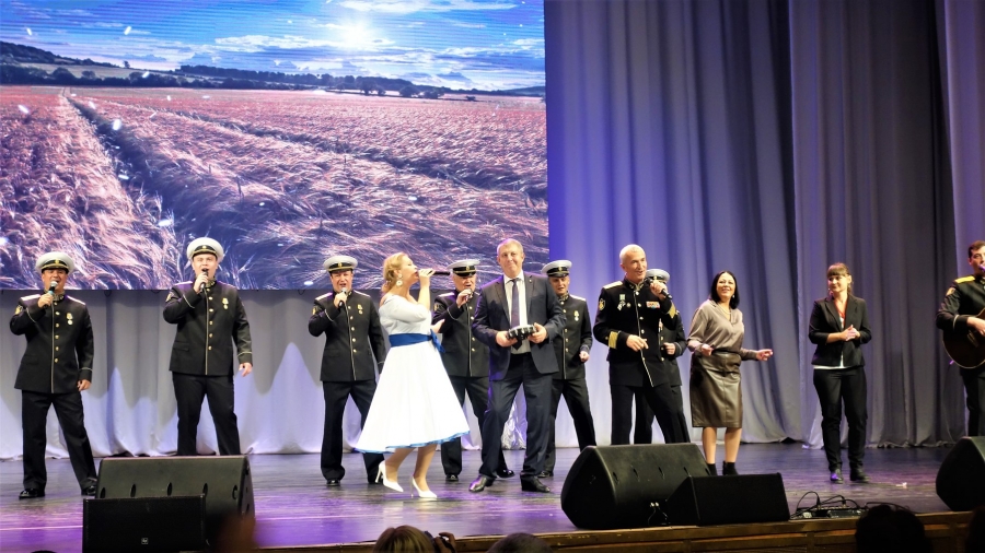 Делегация Сухума посетила концерт в честь 79-летия освобождения города Брянска от фашистских захватчиков