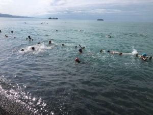 В сухумской ДЮСШ №1 проходят тренировки по плаванию для детей