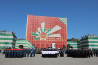В Сухуме прошел военный парад  в честь 30-летия Победы (+фото)
