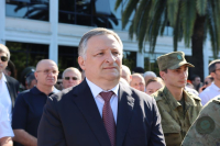 Главы городов-побратимов Сухума поздравляют Беслана Эшба с Днем Победы и Независимости Абхазии