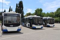 Санкт-Петербург передал Сухуму новую партию общественного транспорта и спецтехники